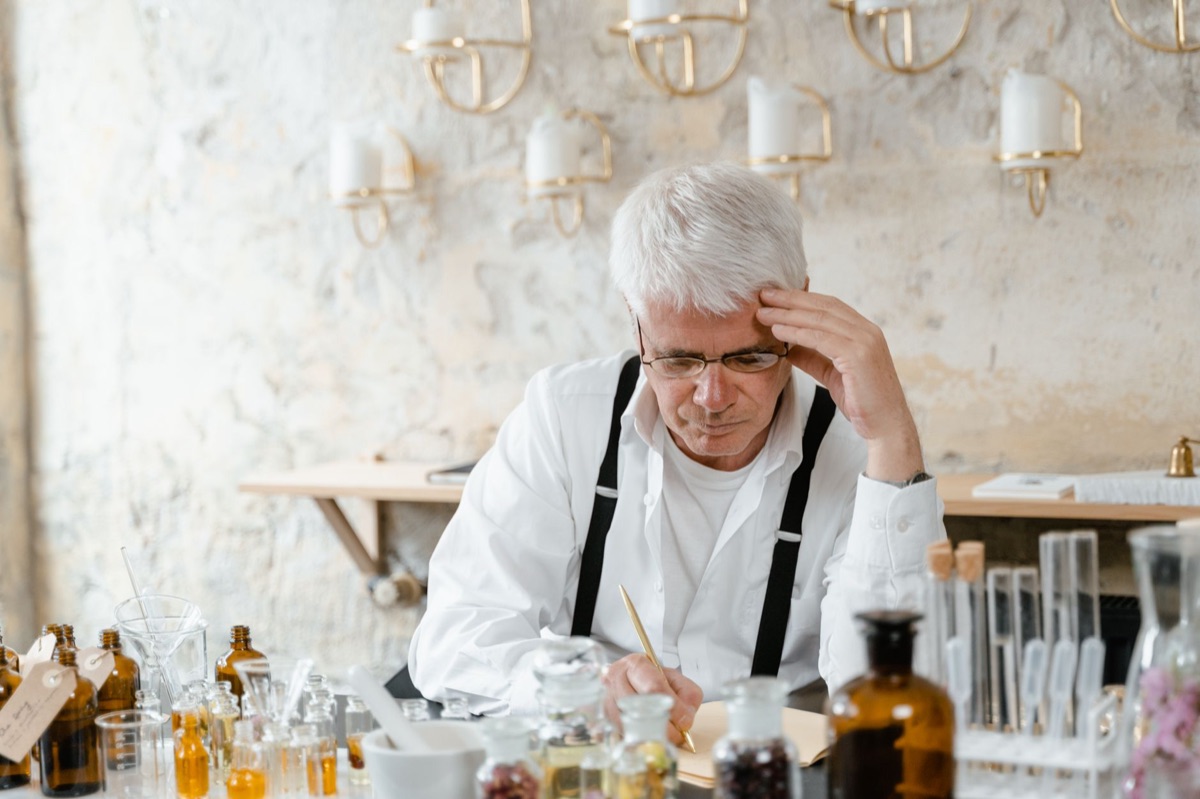Ingredientes de perfume antiguos